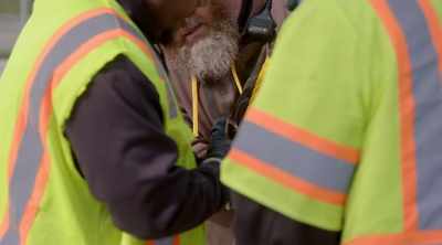 You want me to cut that off, - Sewer Divers