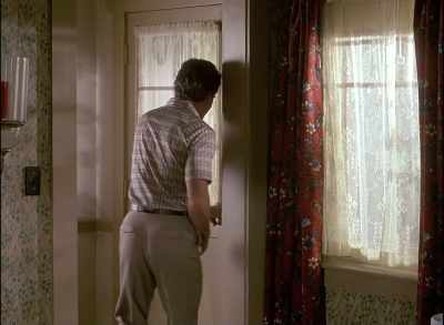 - You want me to fight righty?
- Yes! That could work. - Quantum Leap