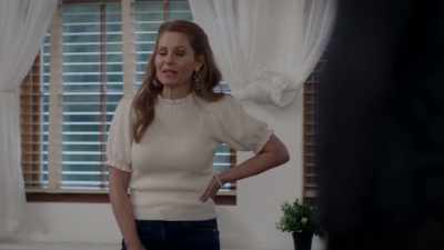 You want me to pick - Aurora Teagarden Mysteries: Til Death Do Us Part