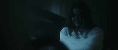 You want me to show
you how she did it? - Alice in Terrorland