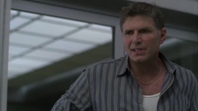 You want me to stay, I'll stay. - House