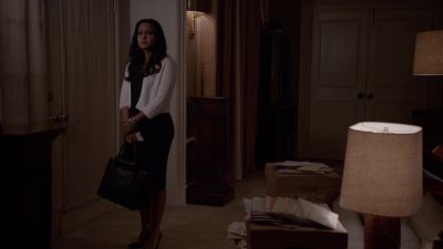 You want me to turn it off? - Marvel's Agents of S.H.I.E.L.D.