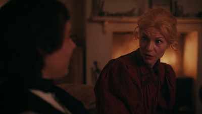 You want to mesmerize Jo?
Isn't that dangerous? - The Essex Serpent