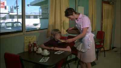 - You want to read something good?
- What is it? - Alice Doesn't Live Here Anymore