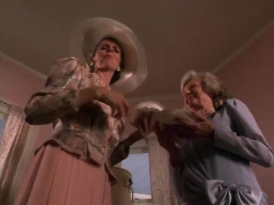 You want to shake a paw - Homeward Bound: The Incredible Journey