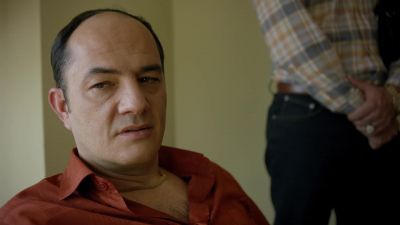 You want something to drink? - Narcos