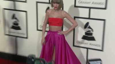 You watch
the Bad Blood video, - Taylor Swift vs Scooter Braun: Bad Blood