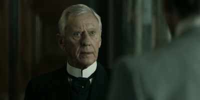 - You will regret this.
- Are you threatening me? - A Fortunate Man