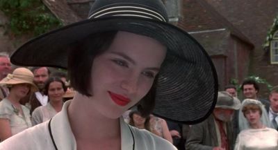 You won't find me plucking my eyebrows nor dieting - Cold Comfort Farm