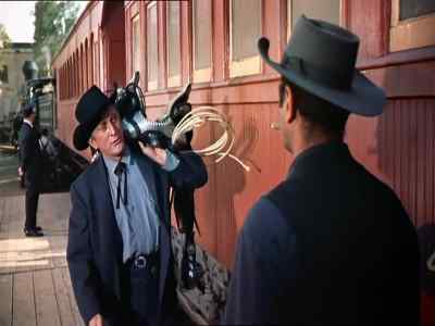 You work for Craig Belden? - Last Train from Gun Hill