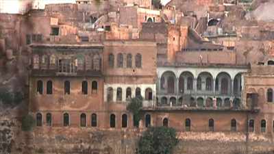 You would find
very old and ancient houses. - Once Upon a Time in Iraq