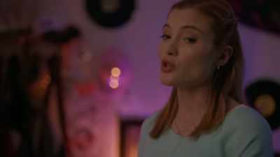 You wouldn't know that Matt
faked his alibi - Aurora Teagarden Mysteries: Something New