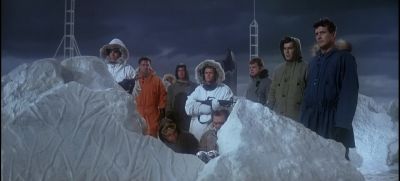 You and your men will stand away and release the capsule - Ice Station Zebra