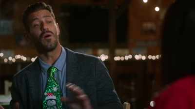 You, you're this big star,
Chrissy. - A Country Christmas Harmony