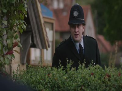 You'd better scarper, matey. - Endeavour