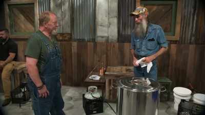 You'd have to sell a quart
of this for $80 - Moonshiners: Master Distiller