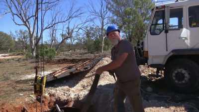 You'd start getting dizzy
and perhaps pass out. - Outback Opal Hunters