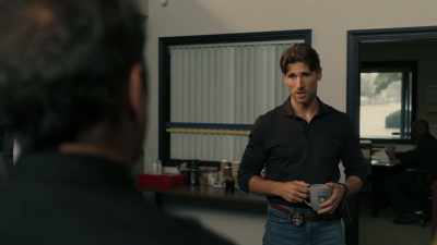 You'll be working with
private security detail - Curious Caterer: Forbidden Fruit