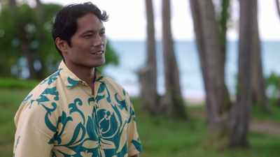 You'll have to discover it
for yourself. - Romance in Hawaii