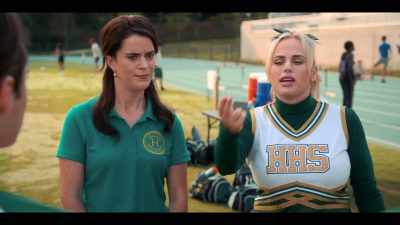 You'll love it. It's called lips to lips.
Everybody, do it with me. - Senior Year