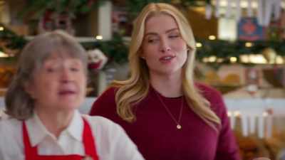 You'll need a bigger display case
after this year's Dutch Bake-off. - Christmas on Windmill Way