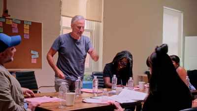 - You'll never stop trying to get into it.
- This show just got canceled. - The Problem With Jon Stewart