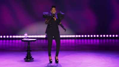 Young people just decorate
that ugly bitch. That bitch is ugly. - Sommore: Queen Chandelier