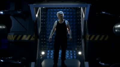 Your brain scan's normal, which means Grodd is no longer controlling you. - The Flash