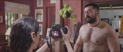 Your brothers? Uncle?
–Give me the camera. - Chekka Chivantha Vaanam