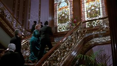 Your coat sir Yes it is - The Naked Gun 2½: The Smell of Fear