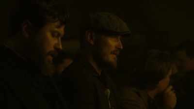 - Your cop, the young one.
- Lee. - Warrior