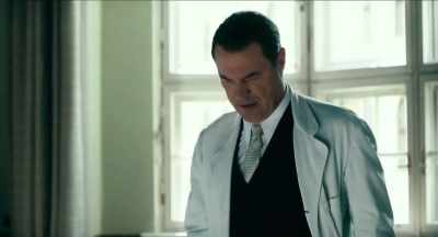 - for your daughter, who also paints.
- (nurse) stop that's enough.
. - Never Look Away