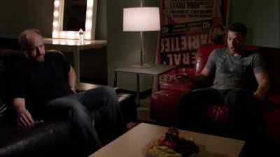 Your daughter is ten? - Louie