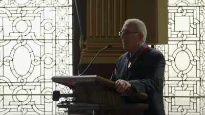 Your Excellency, thank you
very much for coming here. - Nae Pasaran