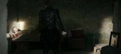 - Your Grace.
- Don't touch. - The Serpent Queen