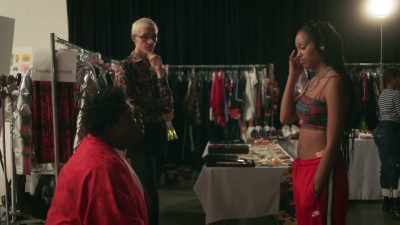 - Your happy trail.
It's not happy. - Betty