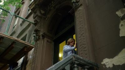 - Your kid locked you out?
- Yeah. - Marvel's Daredevil