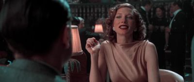 Your kind of a joint is itWouldn't have thought They're open lateI go to a hot dog stand on La Cienega too They're open till about fourAre theyHow marvellous - The Aviator
