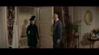 - Your Majesty.
- Wait downstairs, Livenbaum. - Anastasia