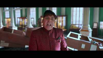 Your mobile is right here - Total Dhamaal
