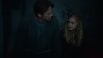 Your mom loves you, Clarke. - The 100