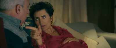 Your mom says that
when she gets into bed - Padre no hay mas que uno 3