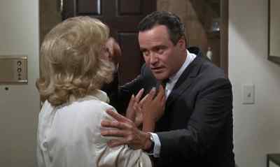 - Your mother is coming?
- Yes! - How to Murder Your Wife