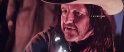 Your pappy's alive and you
hate him and betray him. - Outlaw Posse