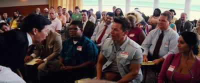 -Your perfume smells ... smells good.
-Thank you. - Pain &amp; Gain