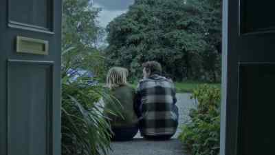 Your phone. Give me your phone. - The Cuckoo