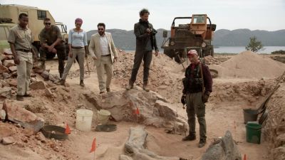 Your problem is bigger than I thought - Tremors 5: Bloodlines