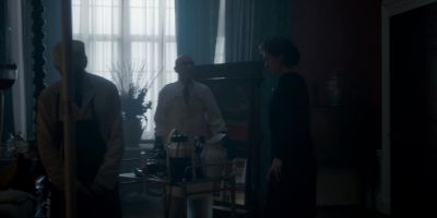 Your Royal Highness,
this stage of the embalming process, - The Crown