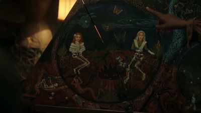 Your sister and Keziah in one circle. - Guillermo del Toro's Cabinet of Curiosities