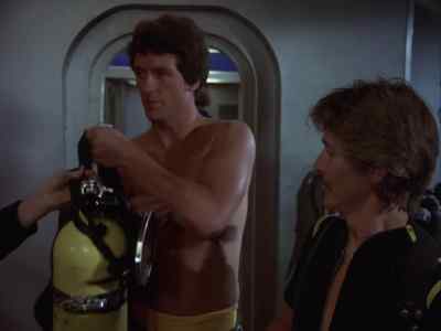 - Your tank.
- Thank you. - Man from Atlantis